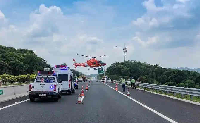 上犹高速公路汽车救援案例
